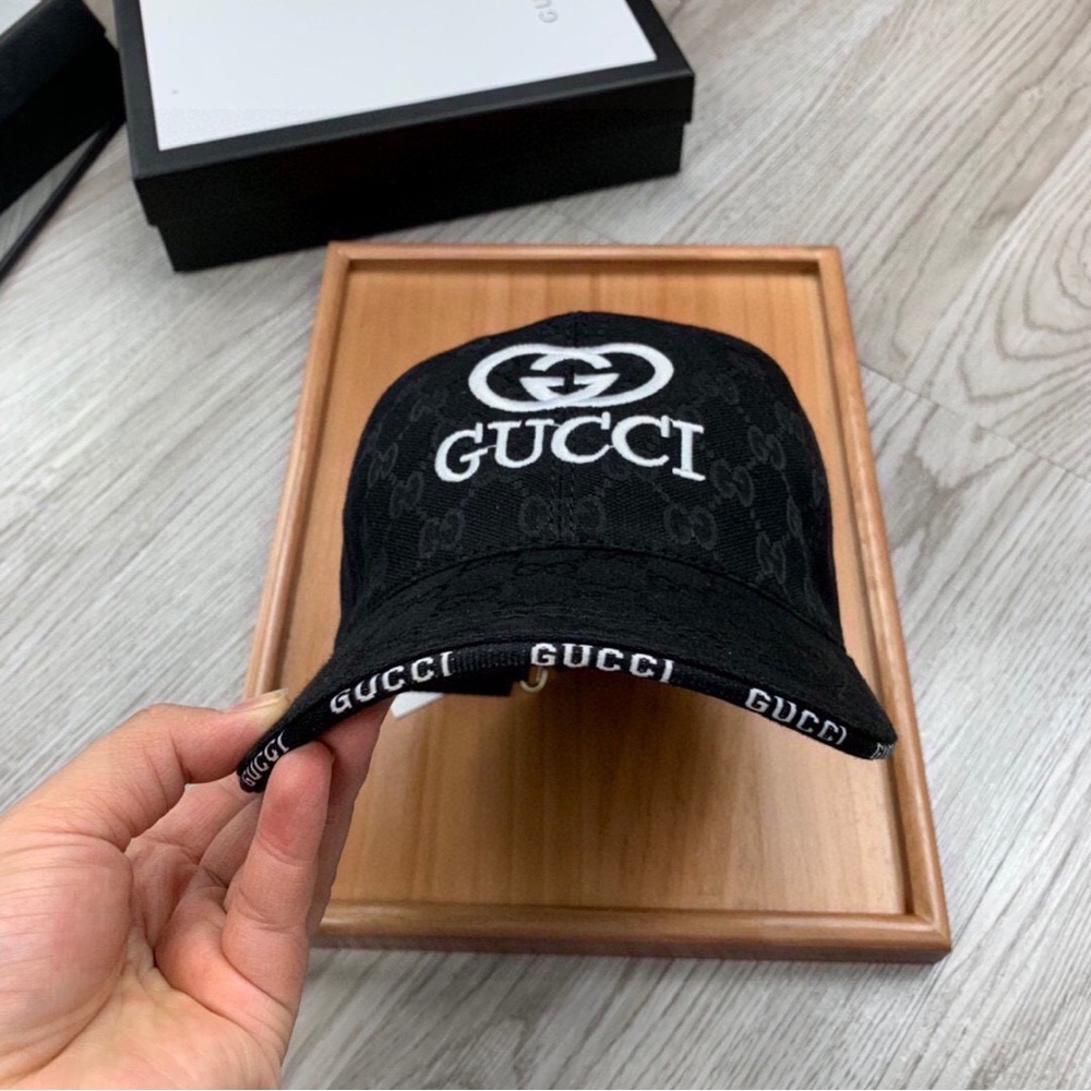 GUCCI Hat - Picture 2 of 5